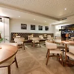 Ambassador Boutique 4*