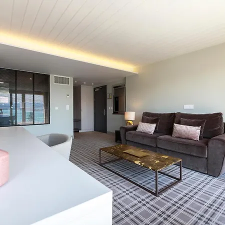 Ambassador Boutique Otel Nyon