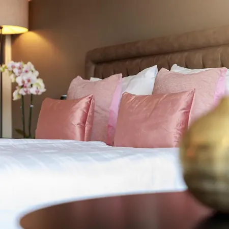 Ambassador Boutique Hotell