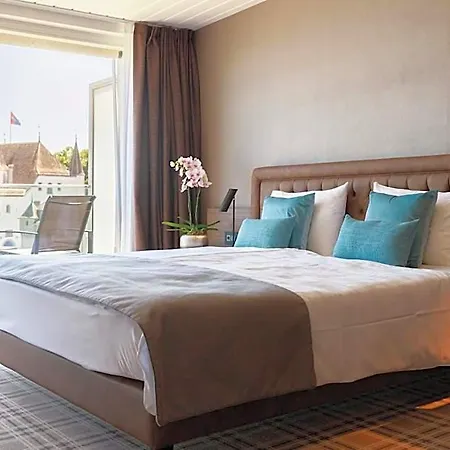 Ambassador Boutique 4*