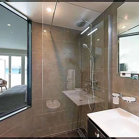 Ambassador Boutique 4*