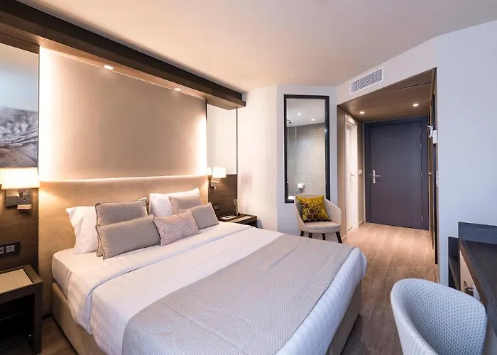 Ambassador Boutique 4*