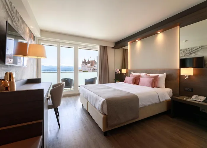 Ambassador Boutique Hotell 4*